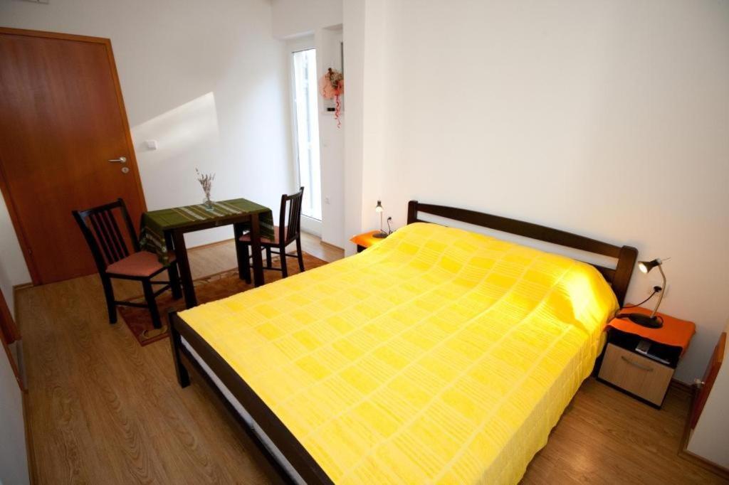 Apartament Briest *